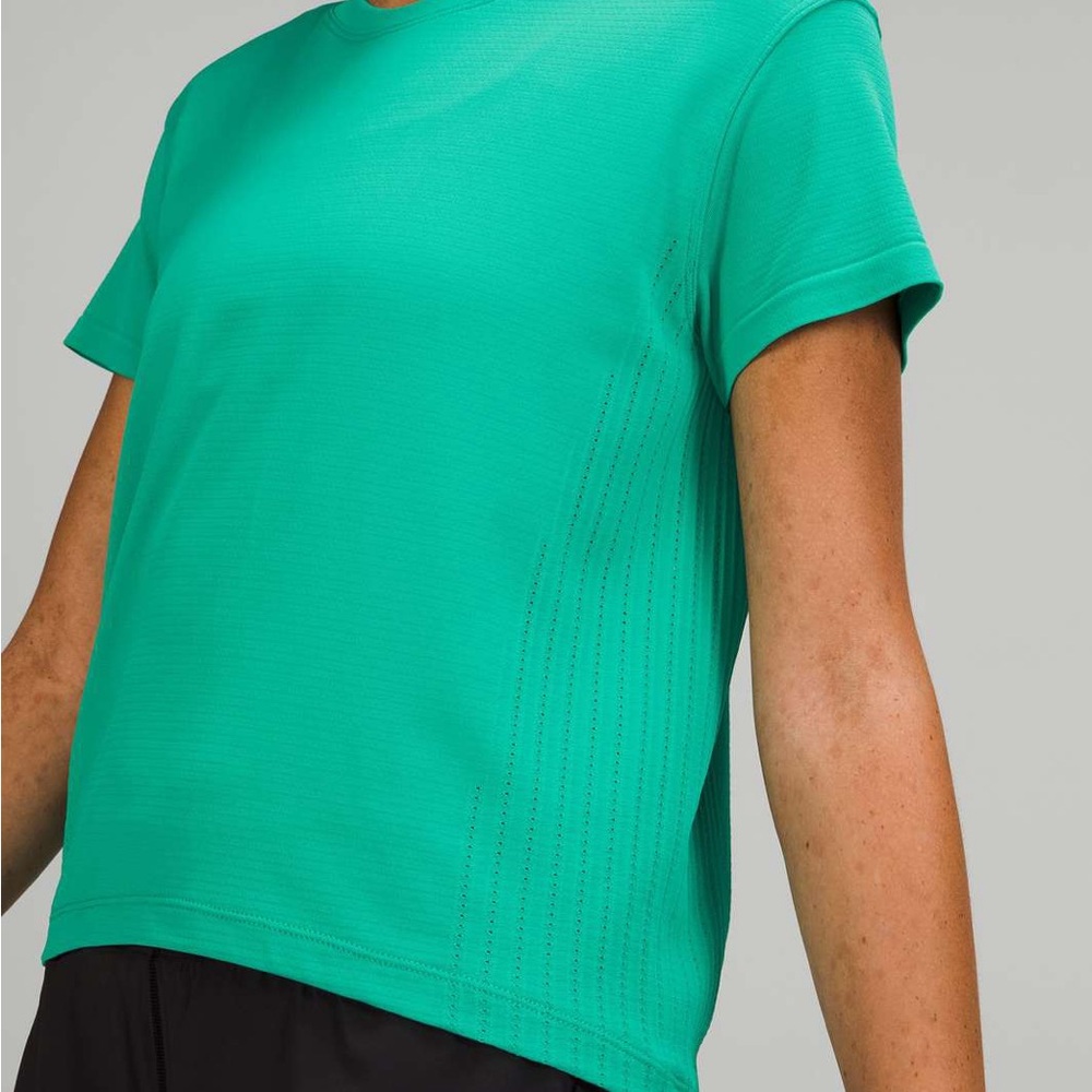 Lululemon Train To Be Top